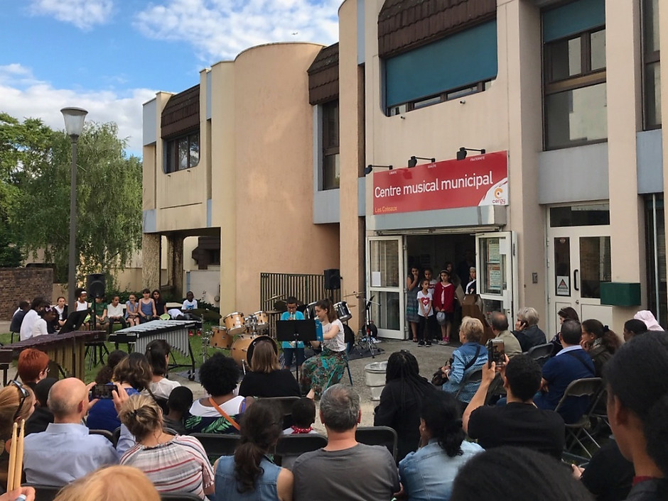 Le Centre Musical Municipal fête la musique, place des Linandes. - voir en plus grand : (fenêtre modale)