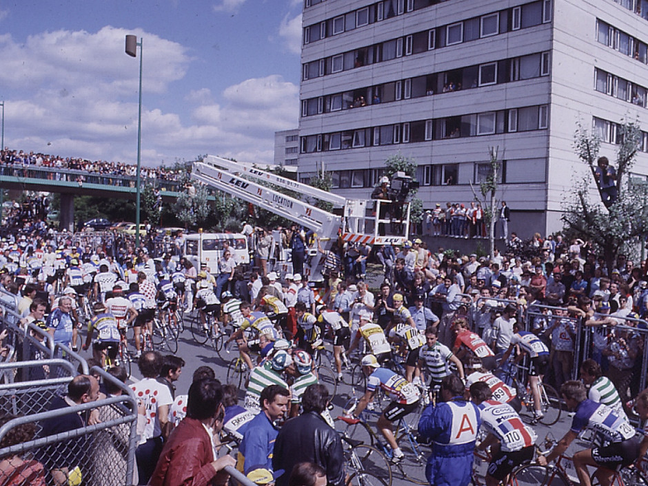 "Cergy-Pontoise", ville-étape du Tour de France en 1984 - voir en plus grand : (fenêtre modale)