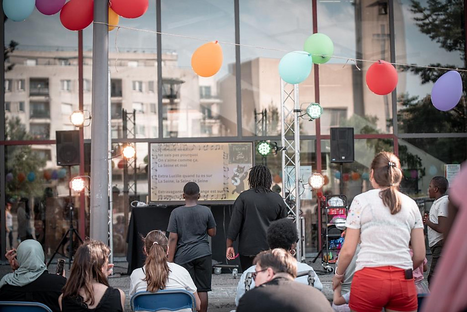 Bal d'été et Karaoké intergenerationnel, 7 juillet - voir en plus grand : (fenêtre modale)