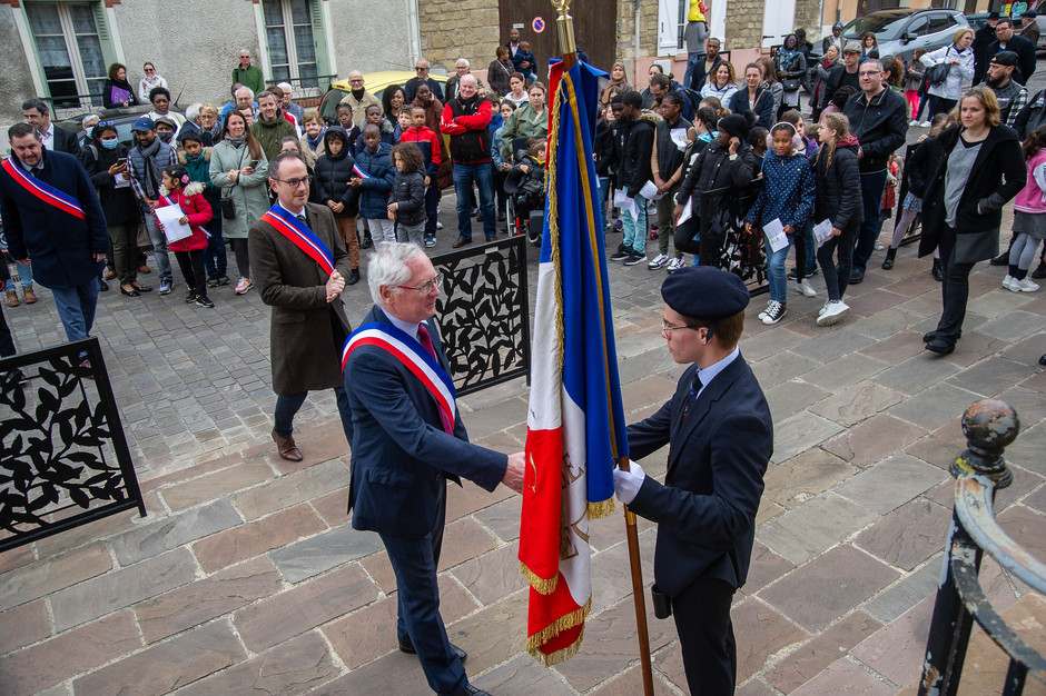 Cérémonie du 8 mai 1945 - voir en plus grand : (fenêtre modale)