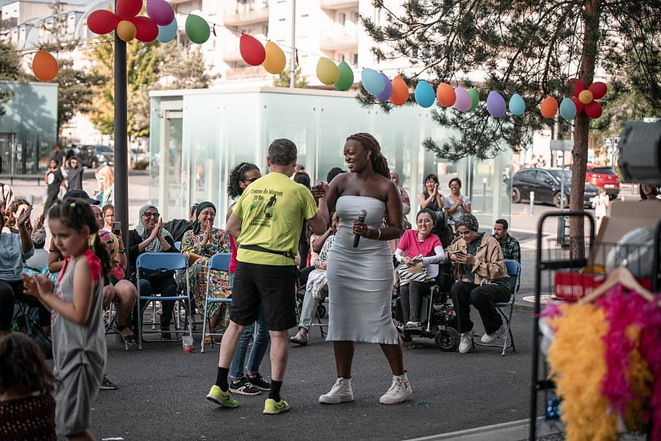 Bal d'été et Karaoké intergenerationnel, 7 juillet - voir en plus grand : (fenêtre modale)