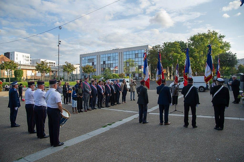 Commémoration du 79e anniversaire de la libération de Cergy - voir en plus grand : (fenêtre modale)