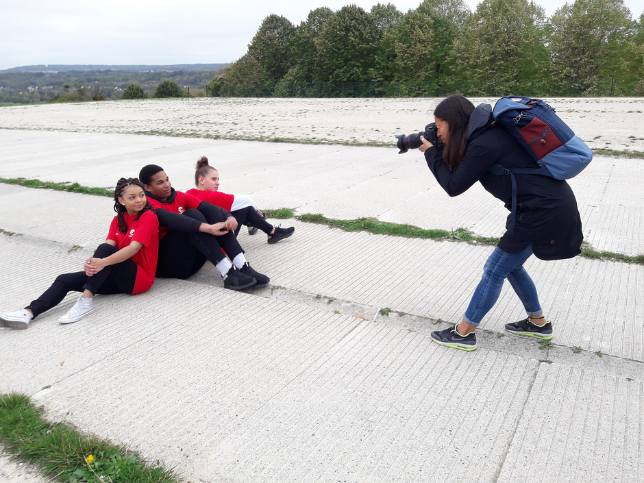 Shooting photos pour le guide Citoyens dans la ville 16-25 ans - voir en plus grand : (fenêtre modale)