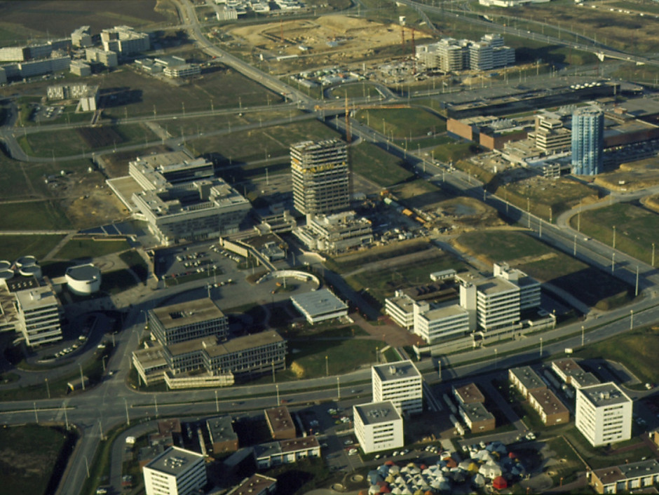 Vue aérienne du quartier de la préfecture à la fin des années 70 - voir en plus grand : (fenêtre modale)