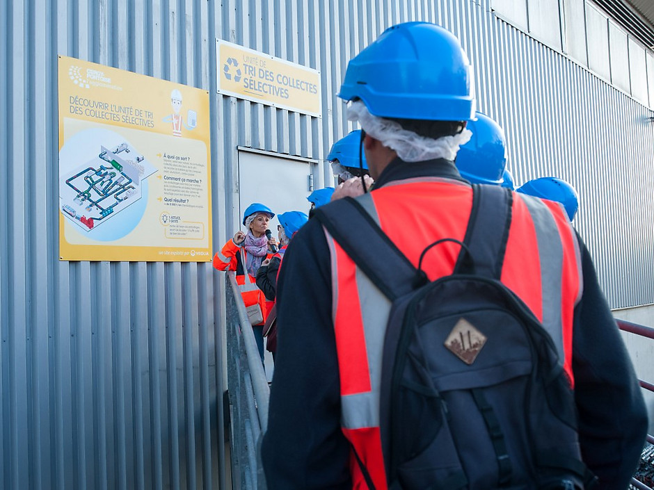 Visite du centre de tri de Saint-Ouen-l'Aumône. - voir en plus grand : (fenêtre modale)